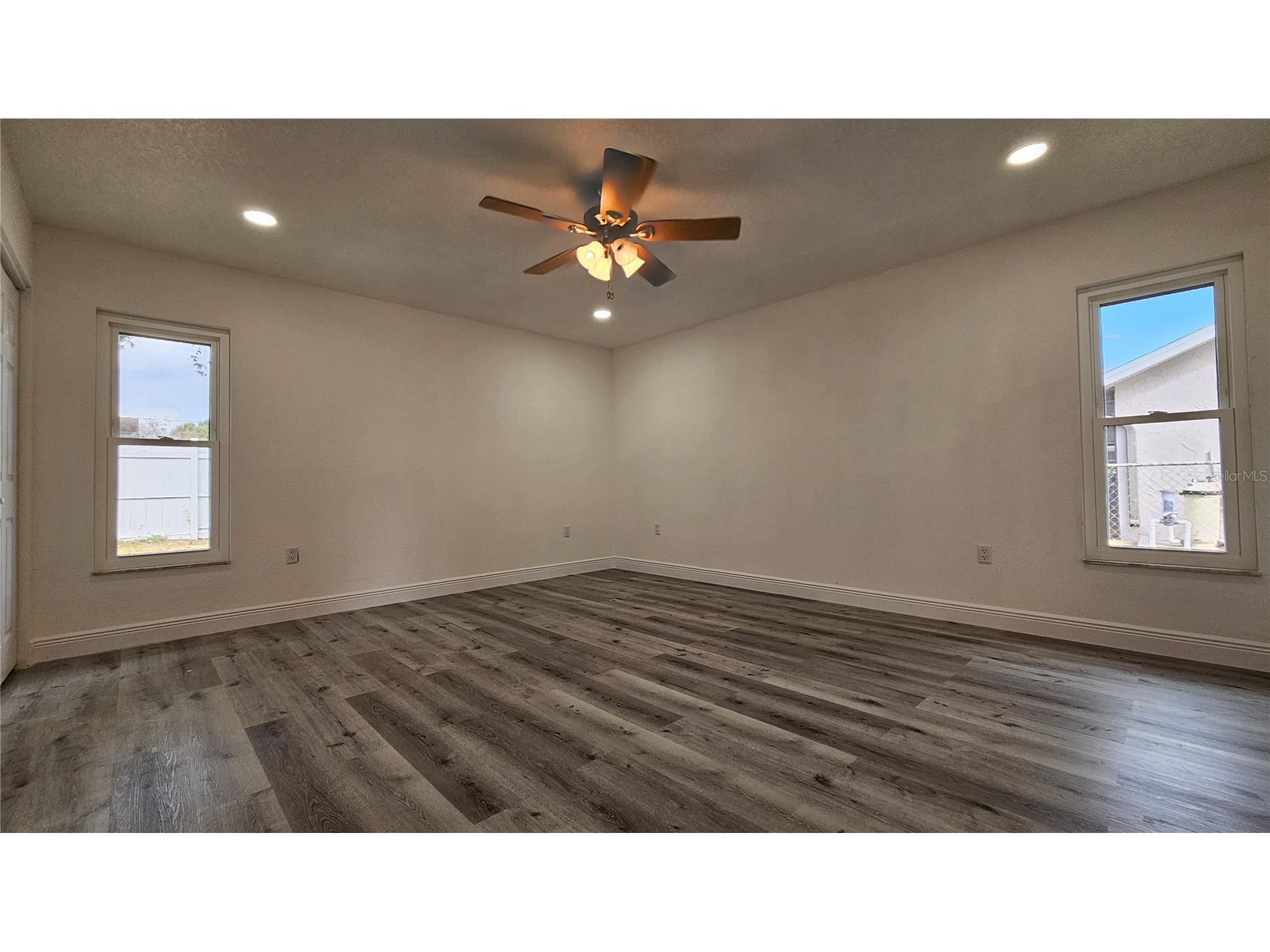 8533 Viva Via Drive Hudson FL 34667 TB8472936 image24