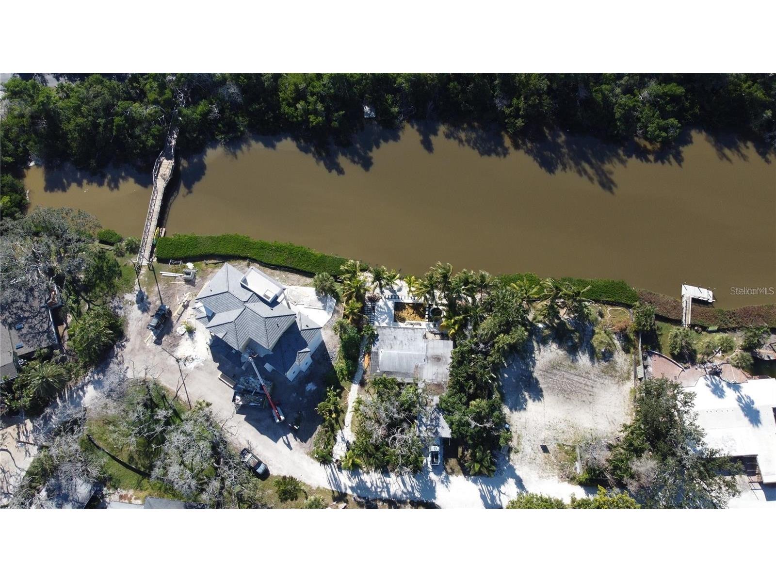 8534 Heron Lagoon Circle Sarasota FL 34242 A4687653 image1