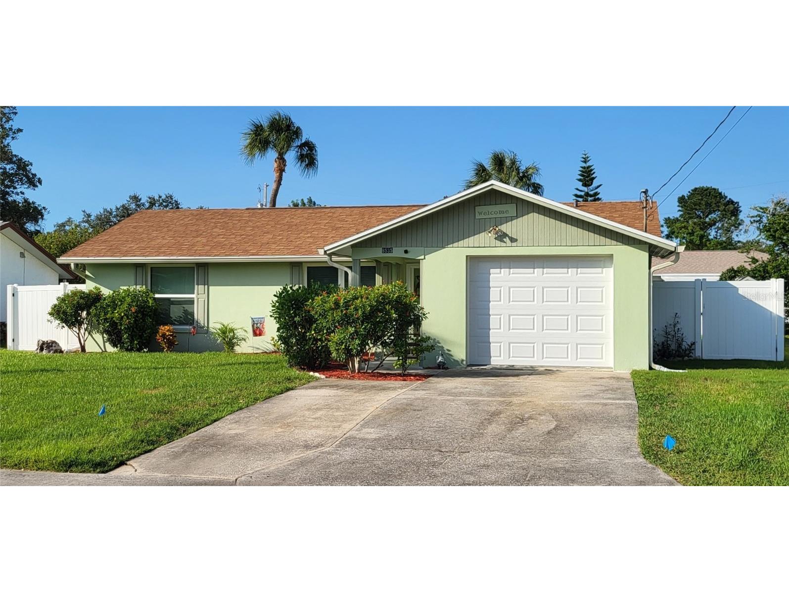 8535 Bella Via Hudson FL 34667 W7869151 image1