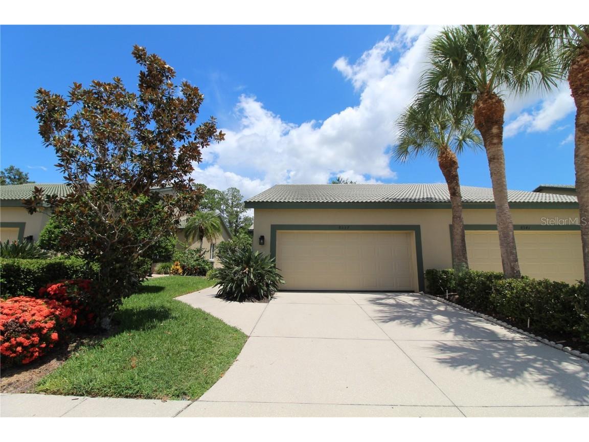 8537 54th Avenue Circle E Bradenton FL 34211 - WESTBURY LAKE A4576123 image1