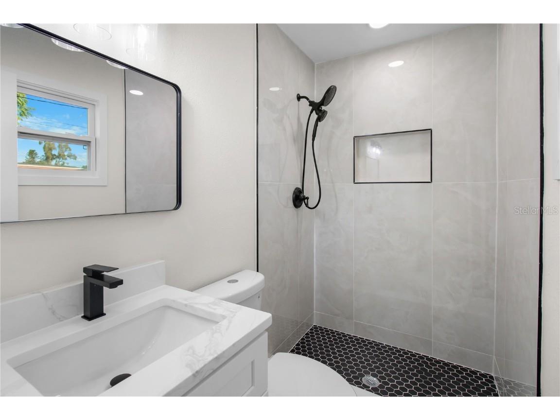 8537 74th Avenue N Seminole FL 33777 TB8458676 image23