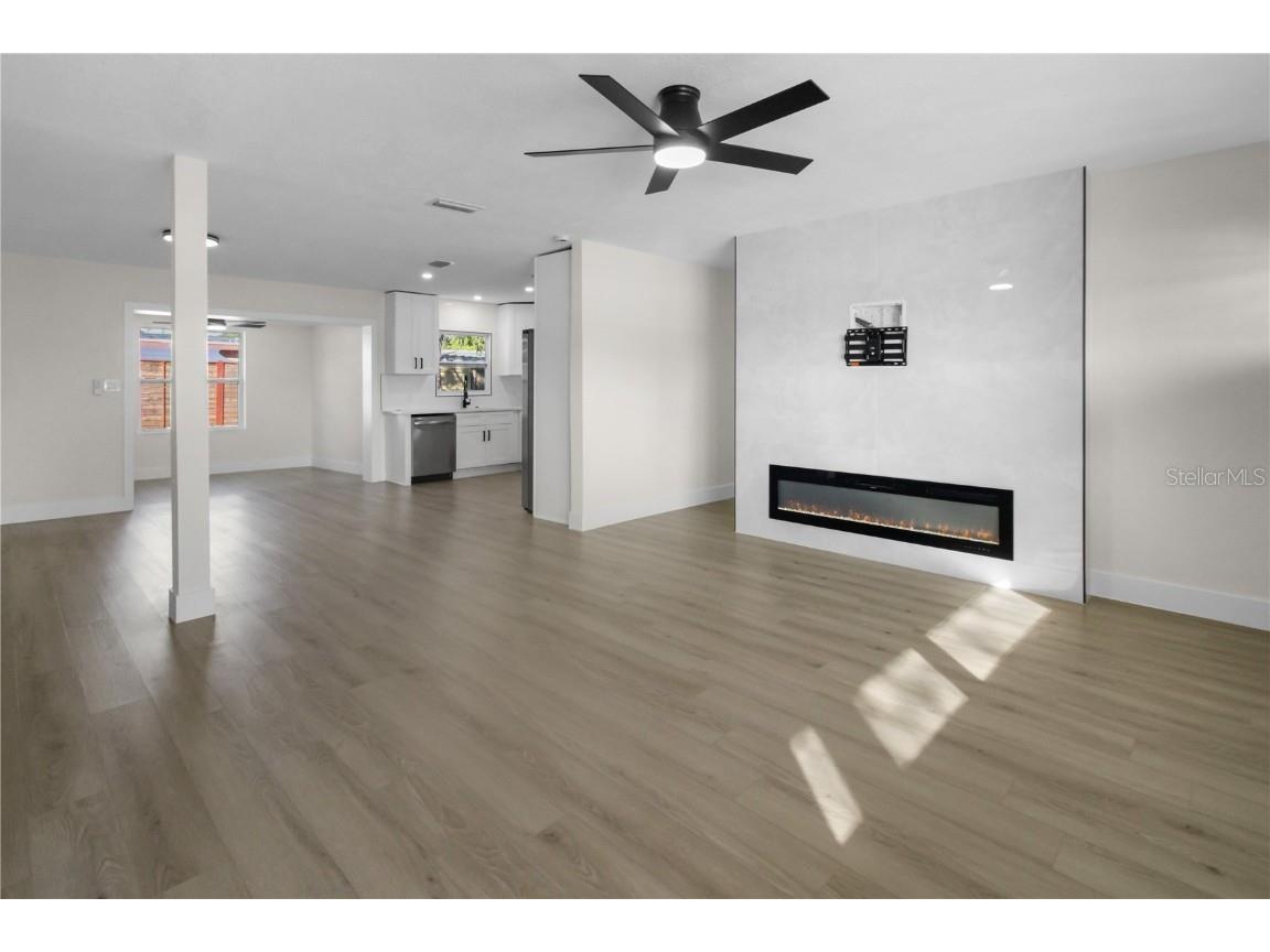 8537 74th Avenue N Seminole FL 33777 TB8458676 image4