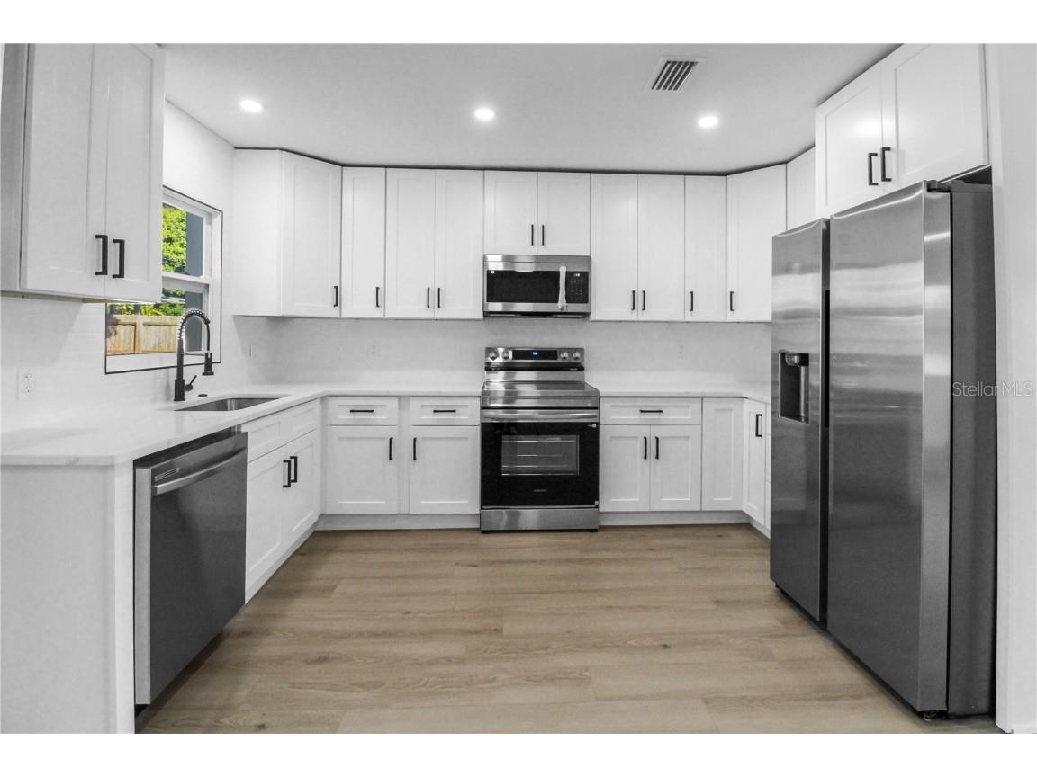 8537 74th Avenue N Seminole FL 33777 TB8458676 image8