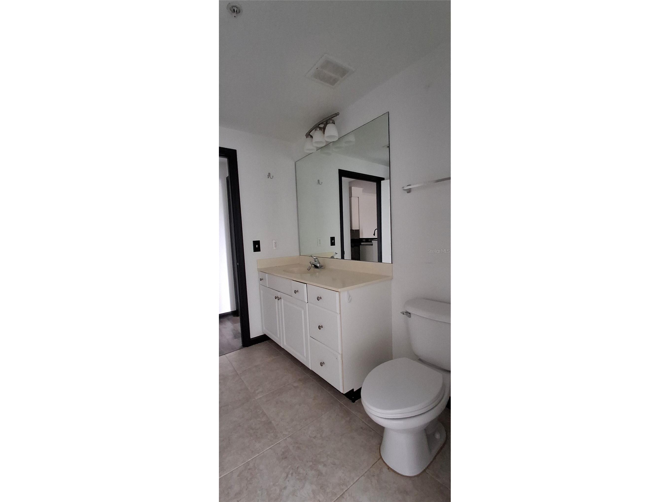 8539 Gate Parkway W #1737 Jacksonville FL 32216 A4700009 image23