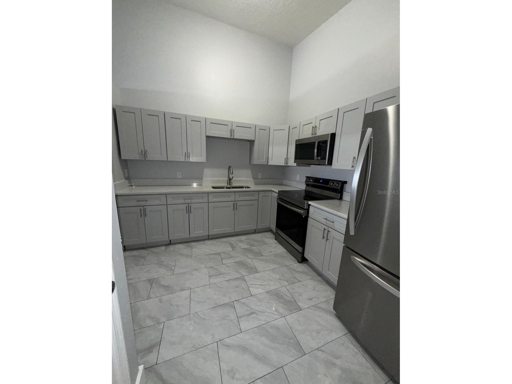 8539 N Hyaleah Road Tampa FL 33617 TB8507309 image10
