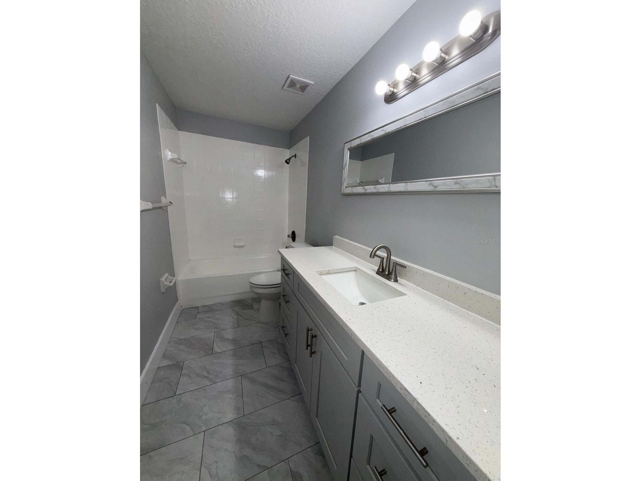 8539 N Hyaleah Road Tampa FL 33617 TB8507309 image18