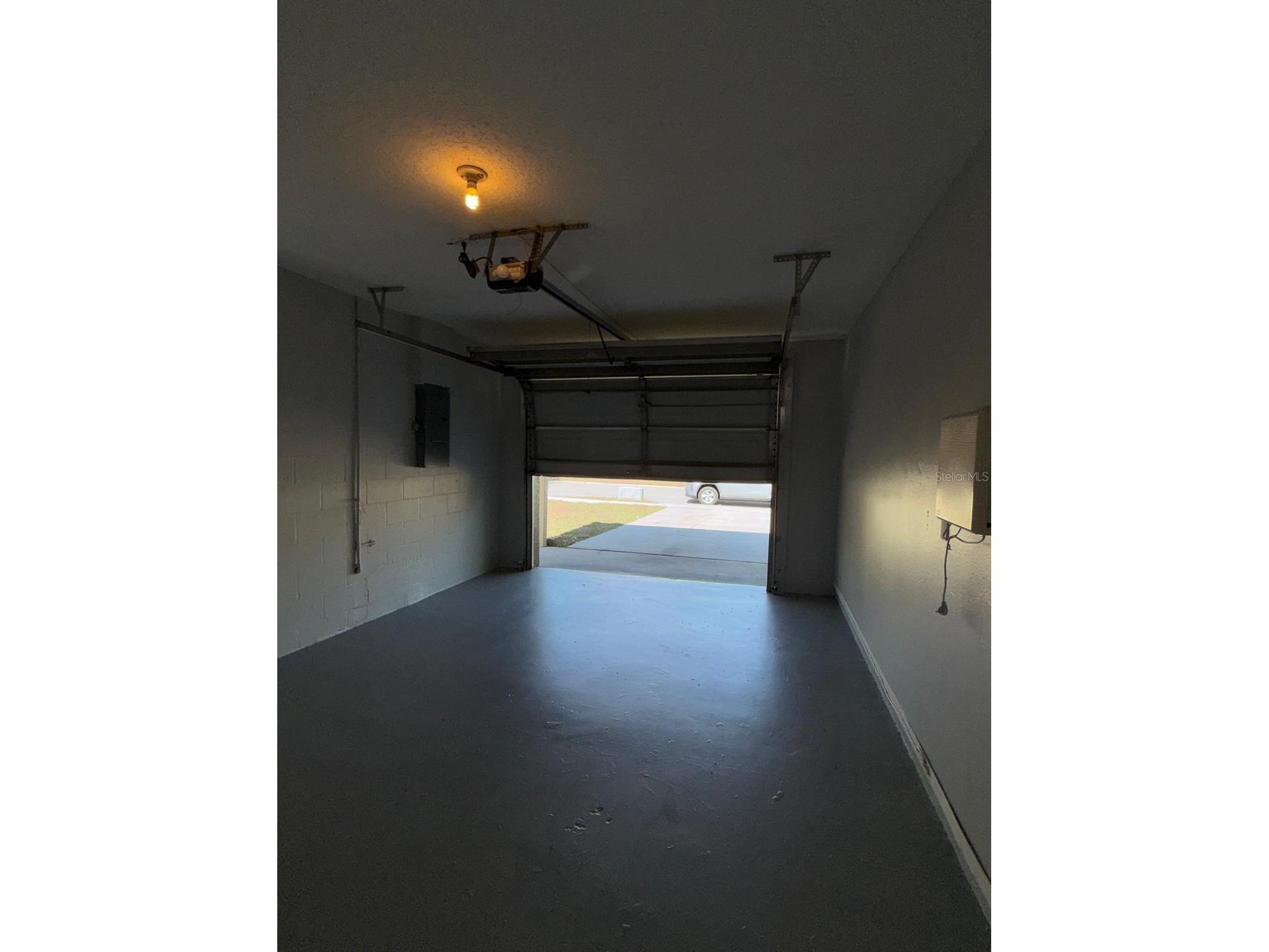 8539 N Hyaleah Road Tampa FL 33617 TB8507309 image25