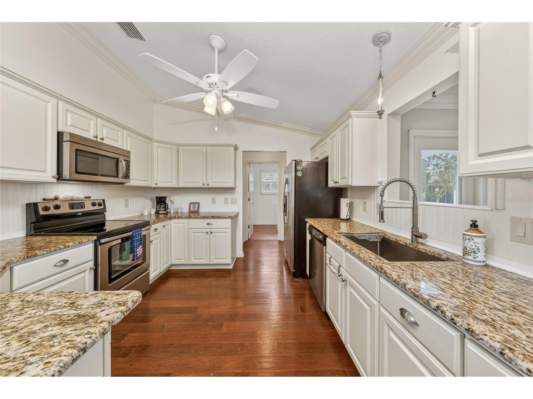 854 Fenwick Loop The Villages FL 32163 G5111690 image4