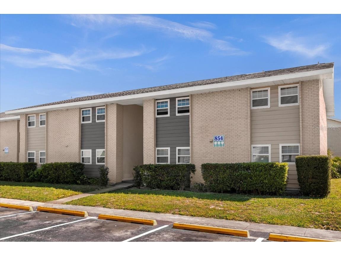 854 Sky Lake Circle #A Orlando FL 32809 O6192131 image1
