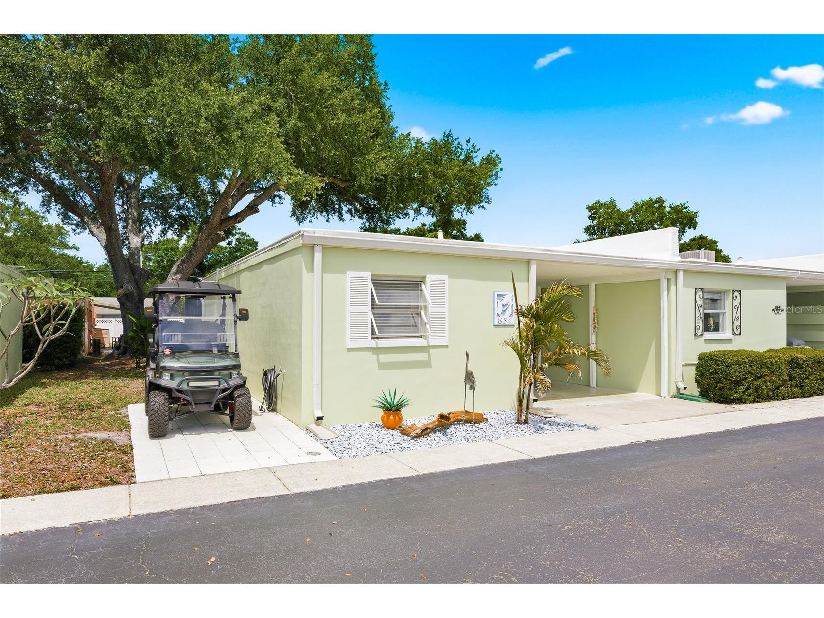 854 Sky Loch Drive N Dunedin FL 34698 TB8494802 image1