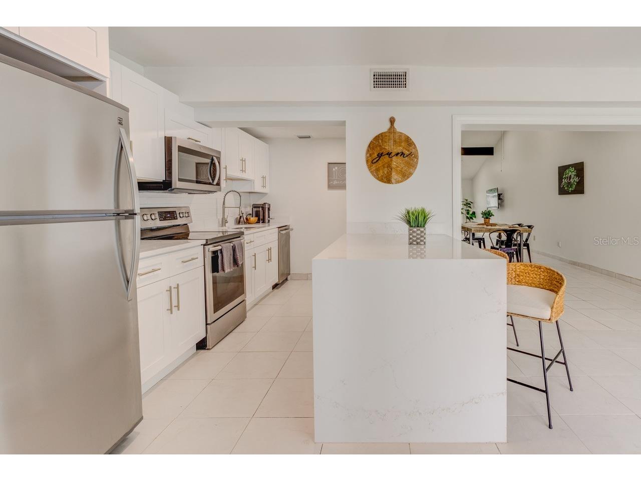 8541 Briar Grove Circle Tampa FL 33615 TB8521857 image10
