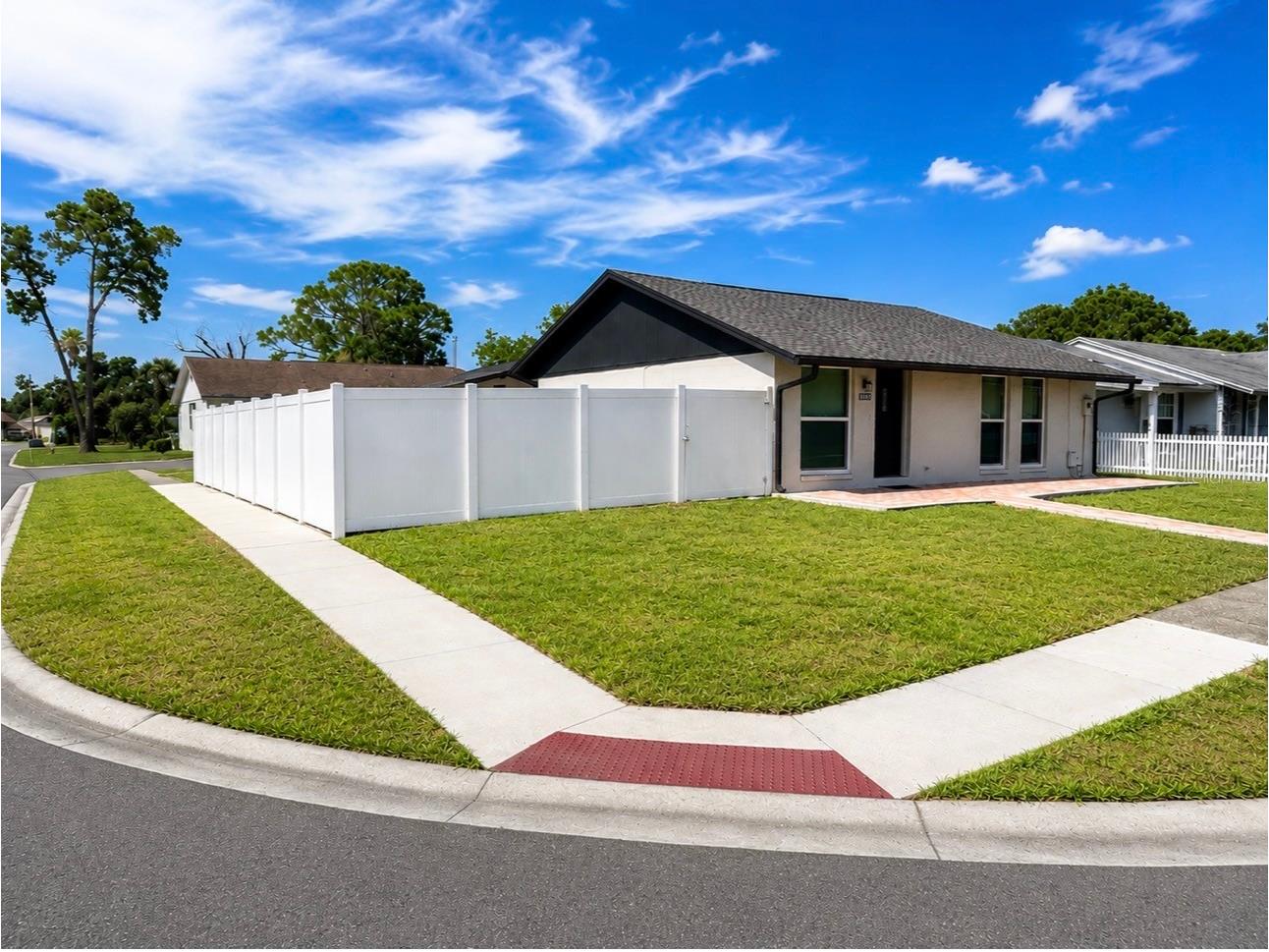 8541 Briar Grove Circle Tampa FL 33615 TB8521857 image38