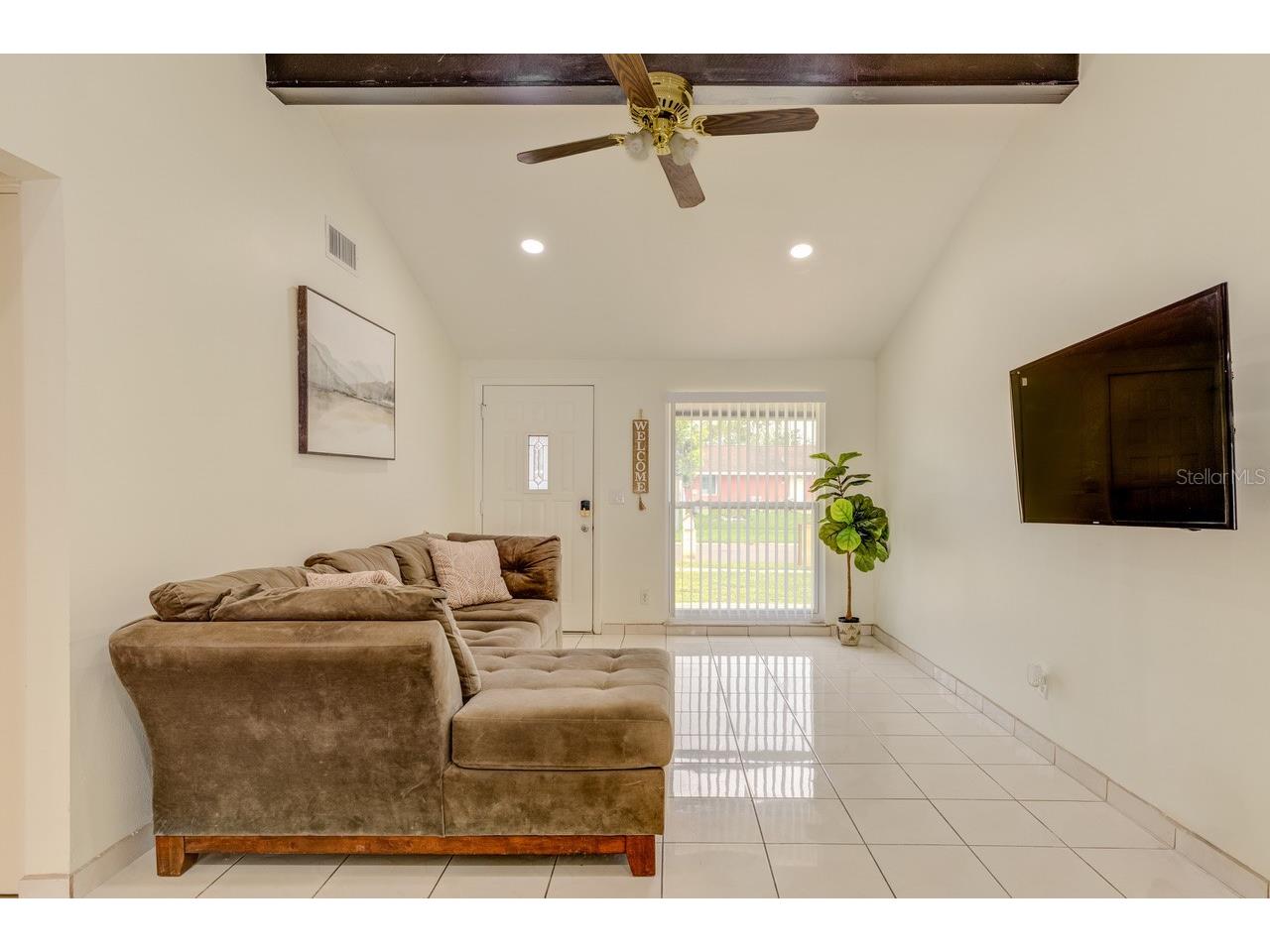 8541 Briar Grove Circle Tampa FL 33615 TB8521857 image6