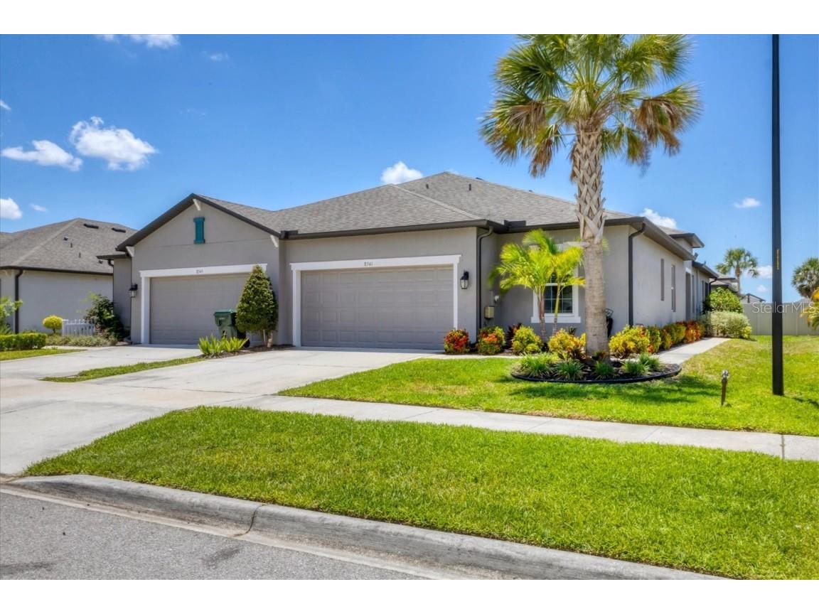 8541 Whispering Street Sarasota FL 34240 A4652016 image1