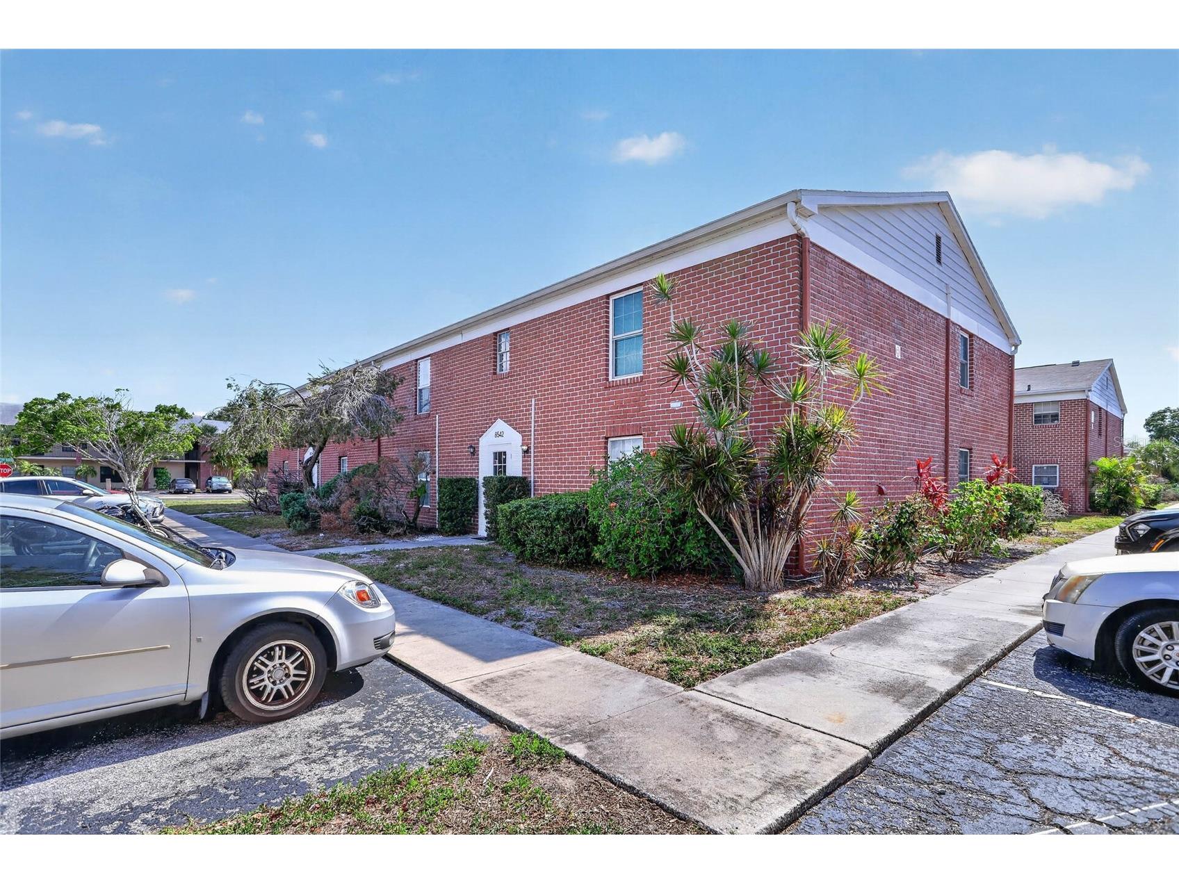 8542 10th Street N #B Saint Petersburg FL 33702 TB8510534 image4