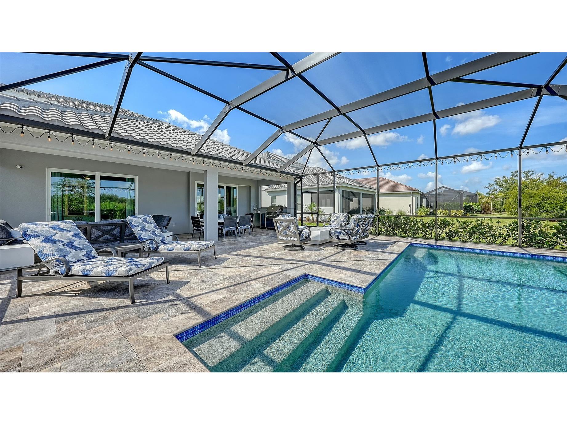 8542 Frangipani Terrace Sarasota FL 34240 A4697227 image3