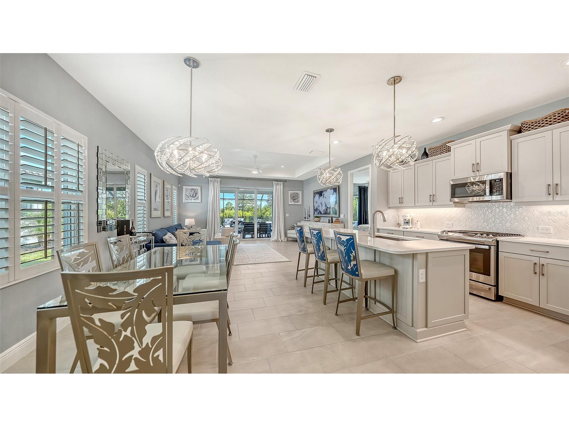 8542 Frangipani Terrace Sarasota FL 34240 A4697227 image5