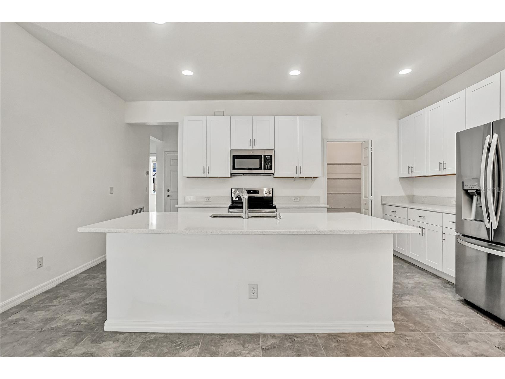 8544 Cache Drive Sarasota FL 34240 A4687044 image13