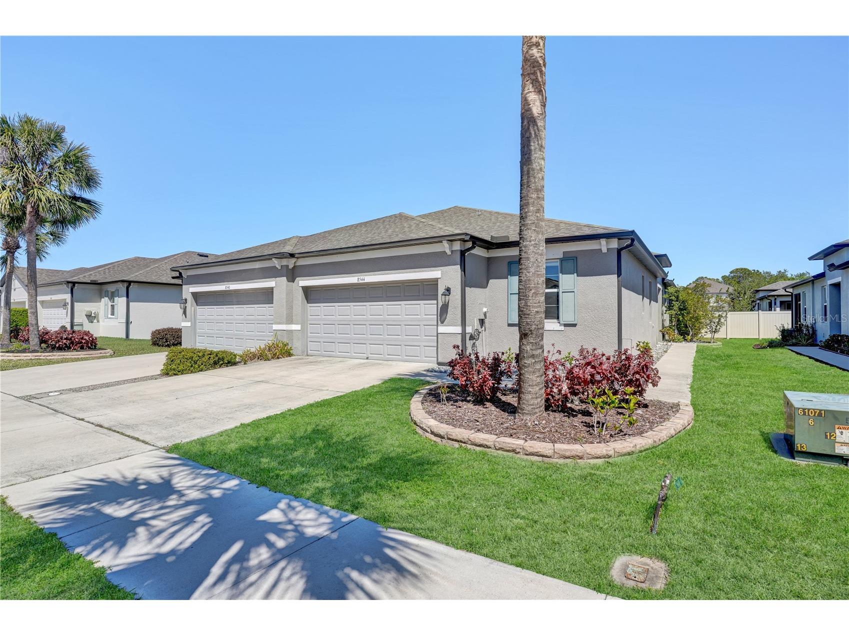 8544 Cache Drive Sarasota FL 34240 A4687044 image2