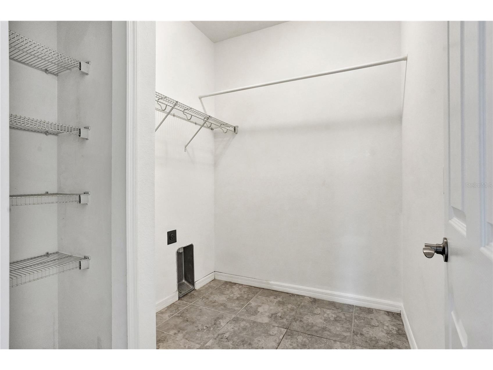 8544 Cache Drive Sarasota FL 34240 A4687044 image24