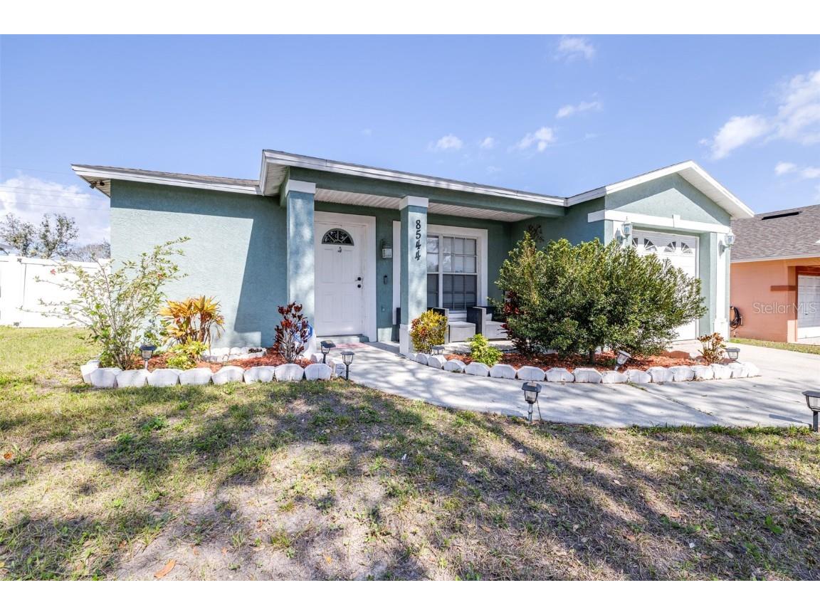 8544 Lazy River Drive Tampa FL 33617 TB8353076 image1