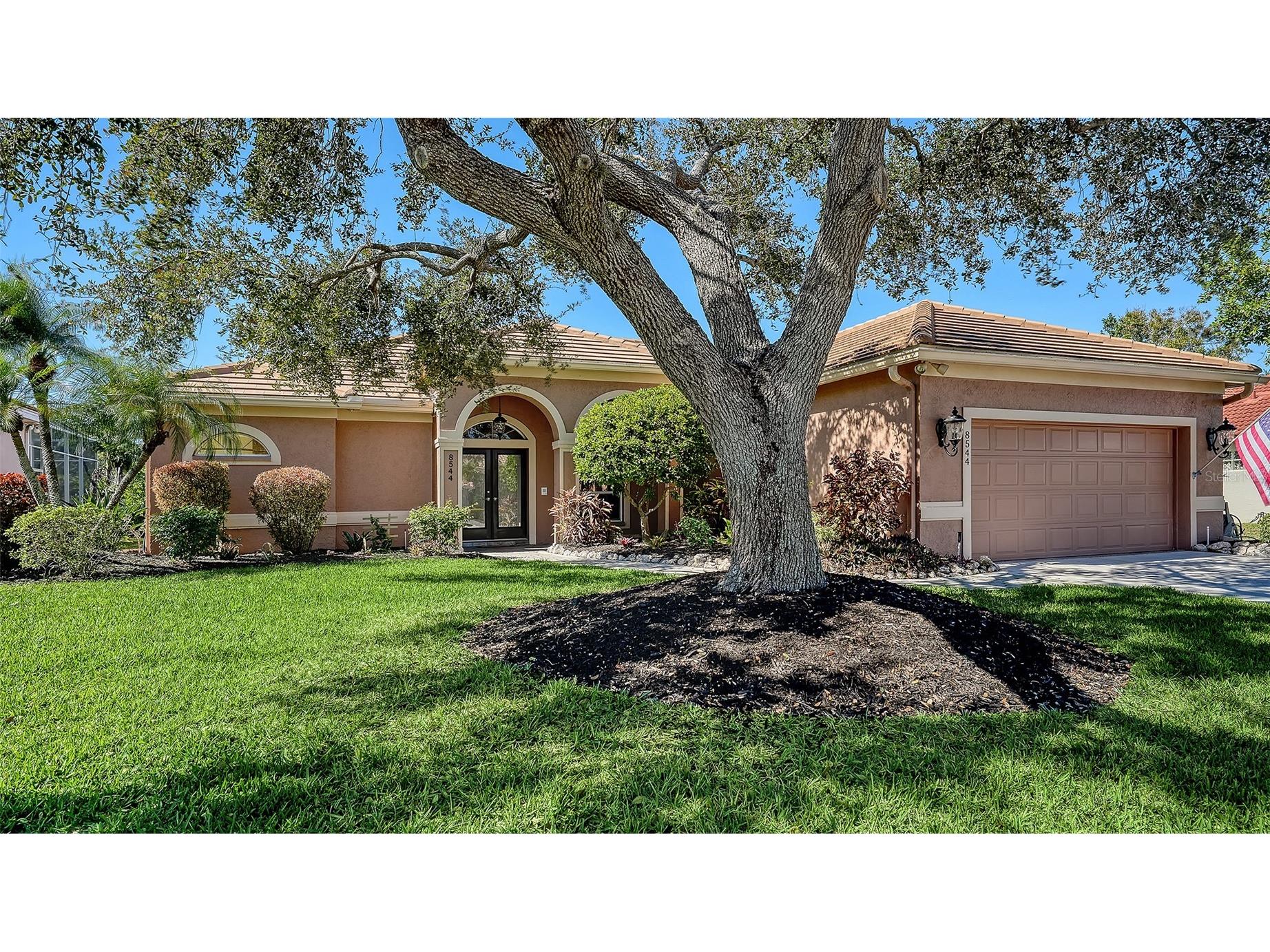8544 Park Shore Lane Sarasota FL 34238 A4679454 image1