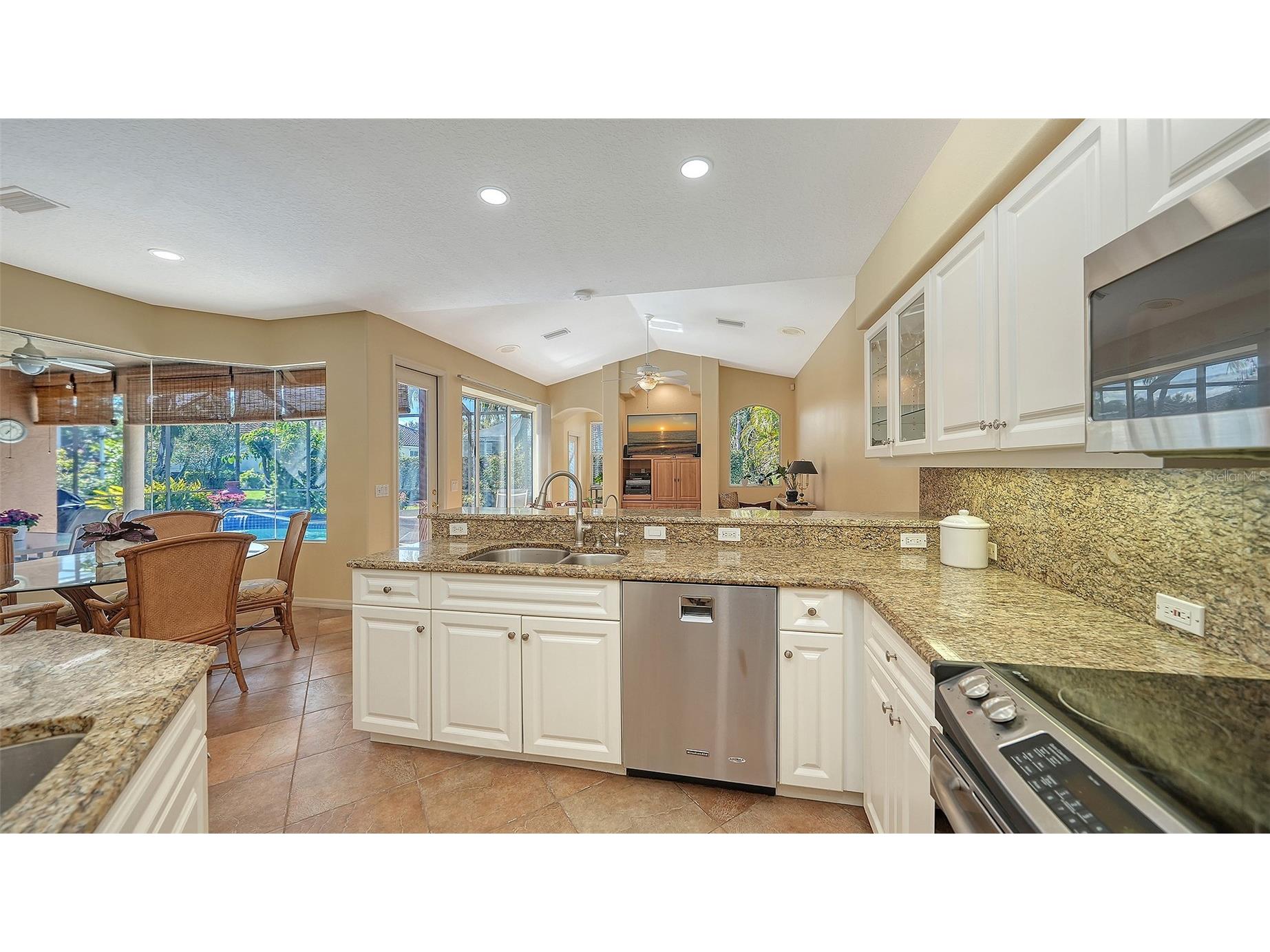 8544 Park Shore Lane Sarasota FL 34238 A4679454 image16
