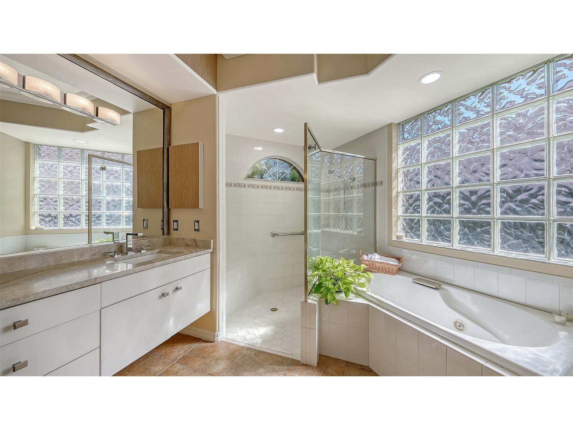 8544 Park Shore Lane Sarasota FL 34238 A4679454 image27