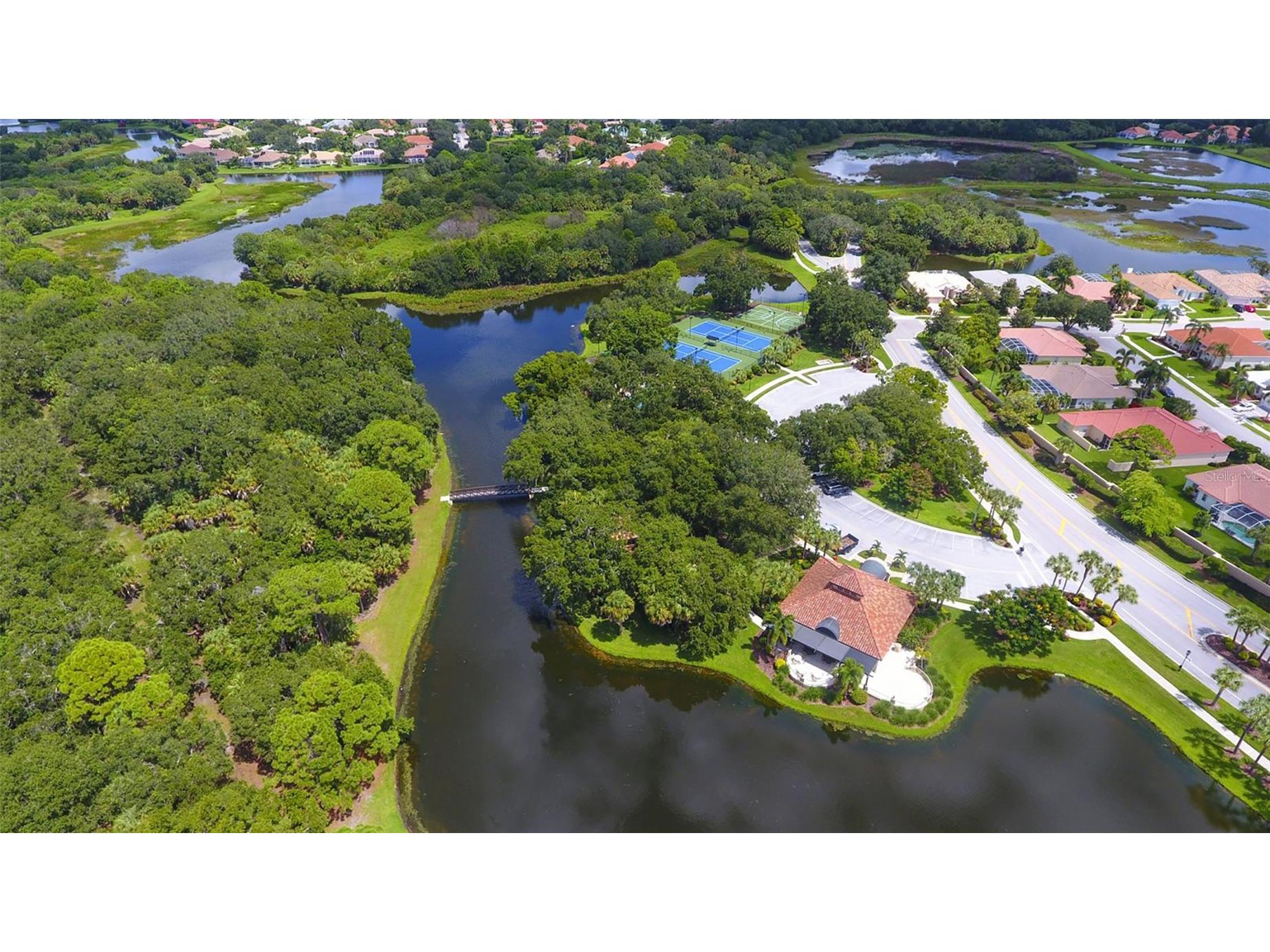 8544 Park Shore Lane Sarasota FL 34238 A4679454 image48