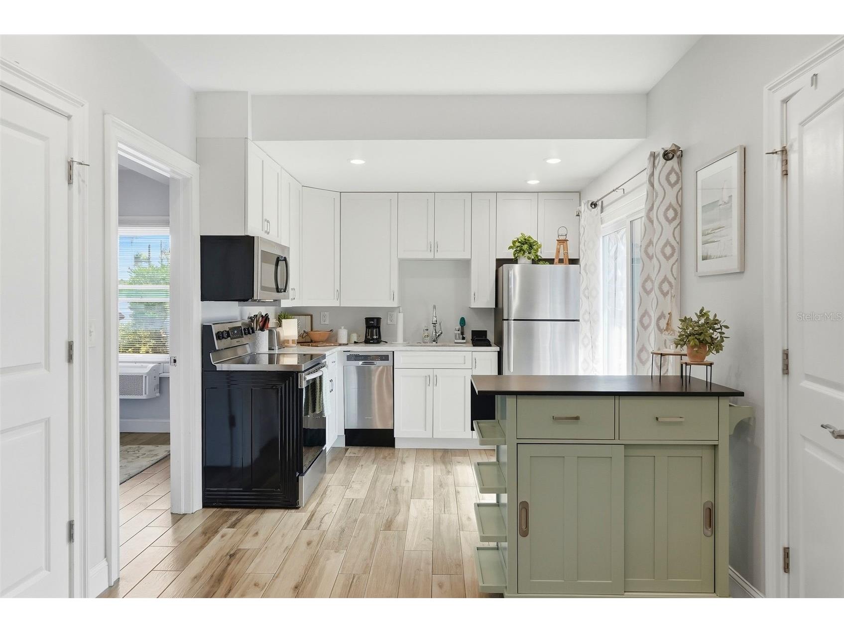 855 28th Avenue N Saint Petersburg FL 33704 TB8509905 image14