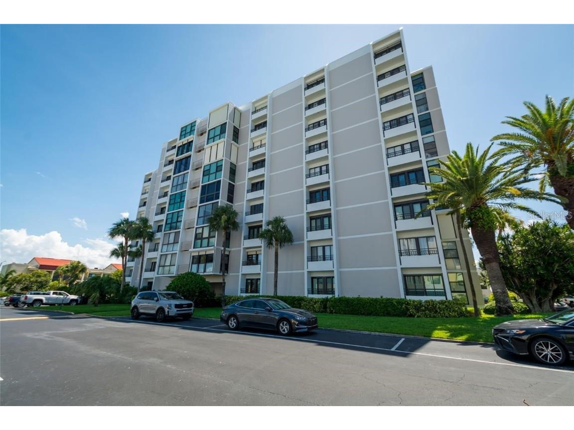 855 Bayway Boulevard #303 Clearwater FL 33767 U8230842 image1