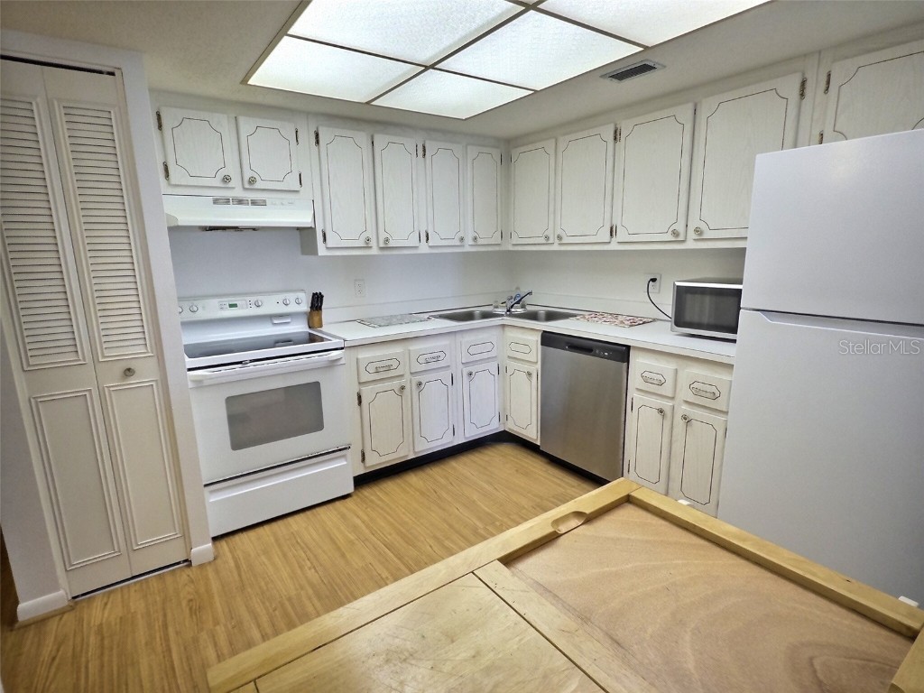 855 Bayway Boulevard #303 Clearwater Beach FL 33767 TB8444498 image12