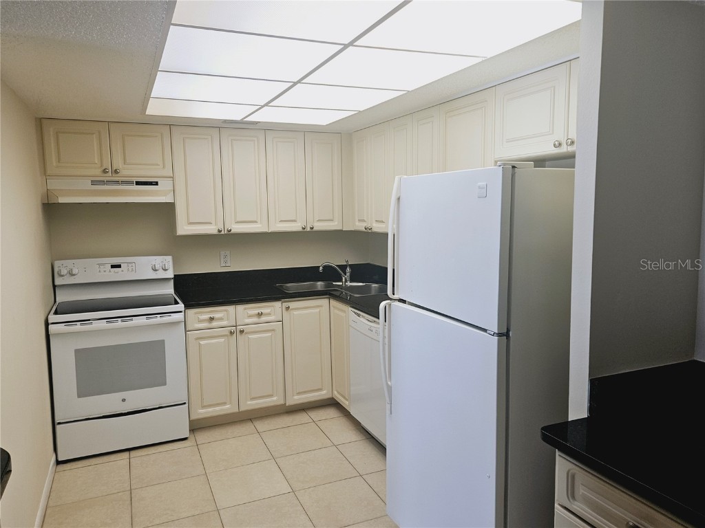 855 Bayway Boulevard #806 Clearwater Beach FL 33767 TB8420758 image27