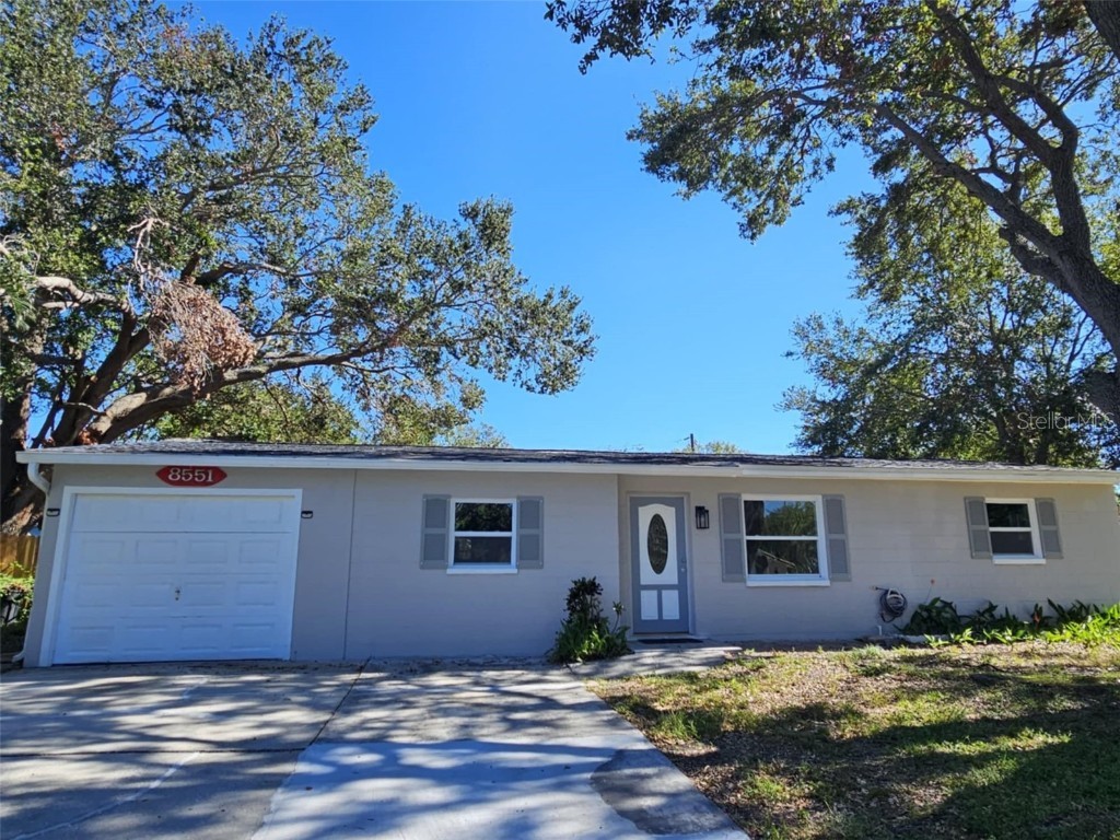 8551 Lantana Drive Seminole FL 33777 TB8321758 image1