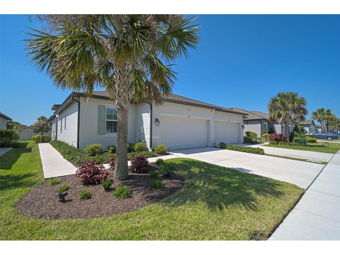 8553 Whispering Street Sarasota FL 34240 A4648779 image1