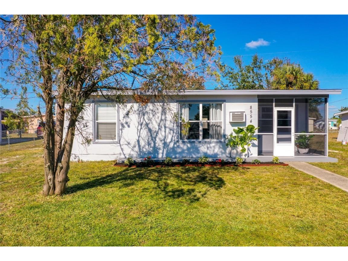 8554 Dorothy Avenue North Port FL 34287 A4564990 image1