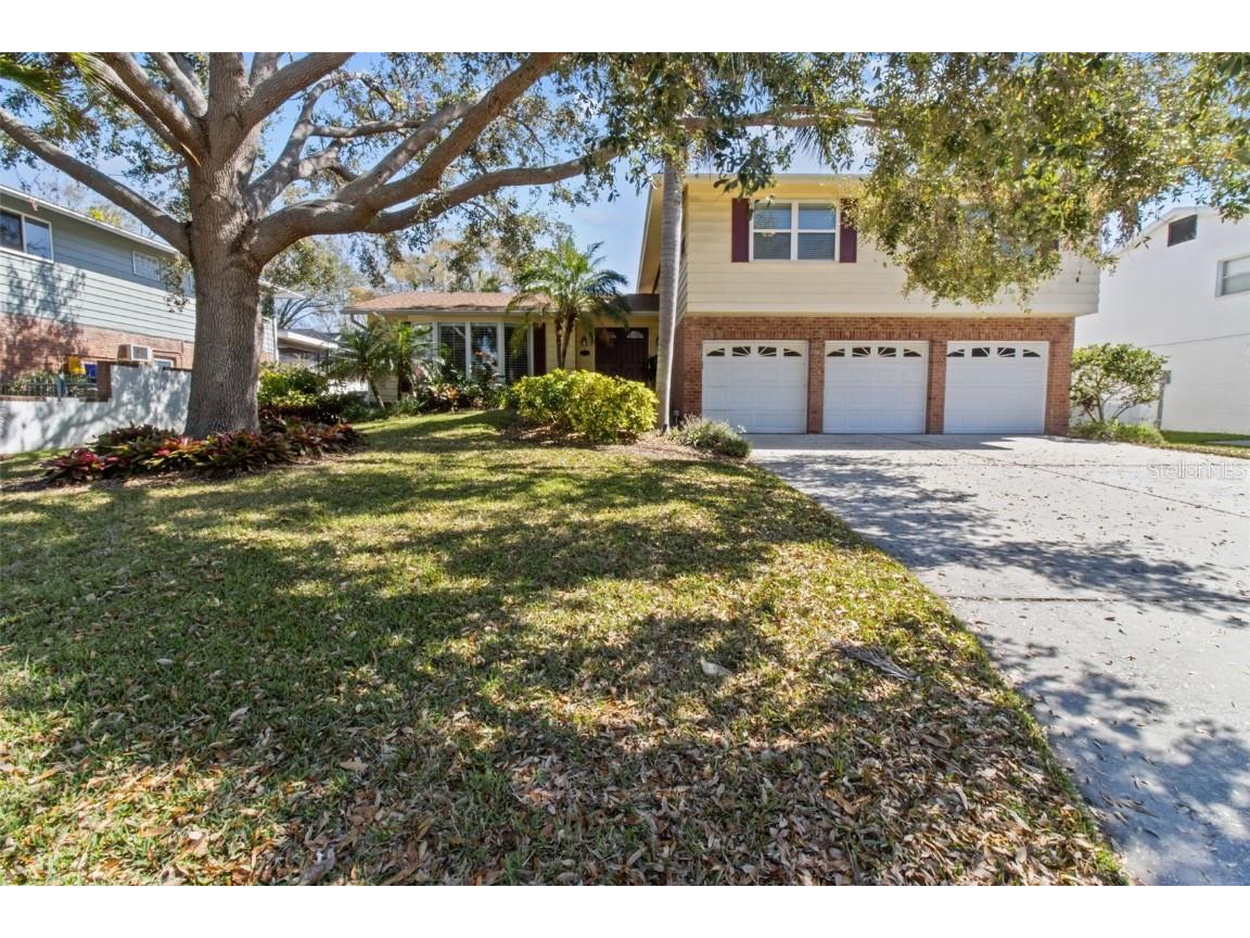 8555 140th Street Seminole FL 33776 TB8354260 image1