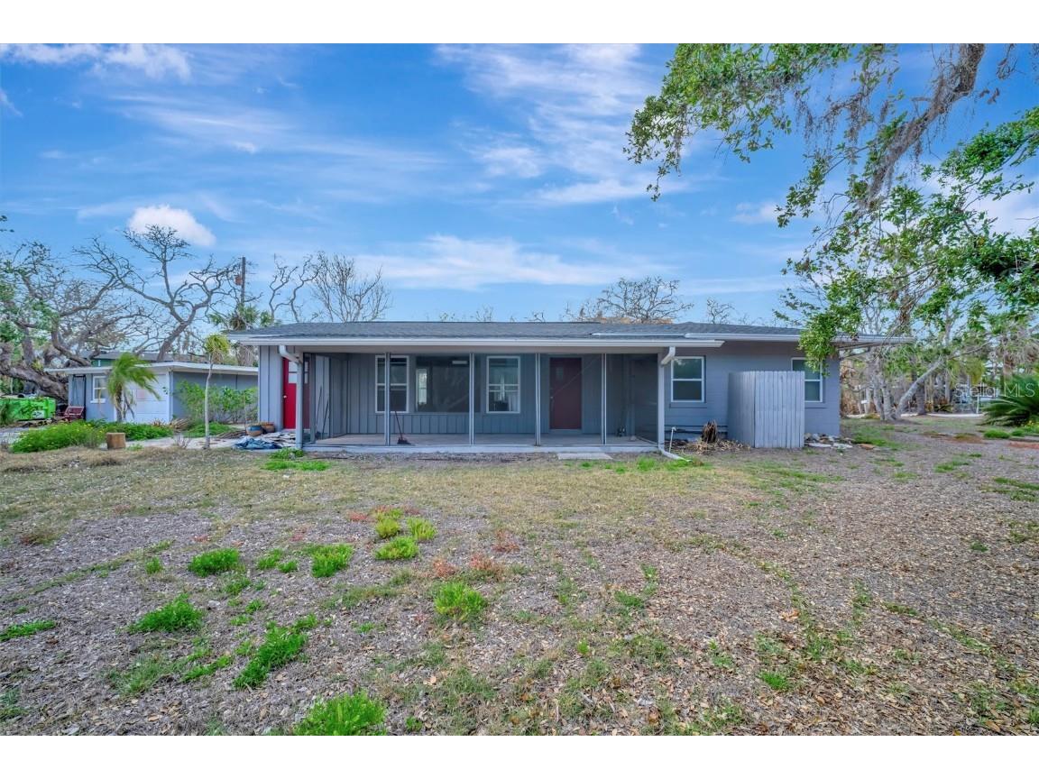 8555 Heron Lagoon Circle Sarasota FL 34242 A4646820 image2