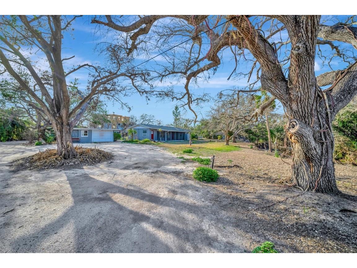 8555 Heron Lagoon Circle Sarasota FL 34242 A4646820 image20