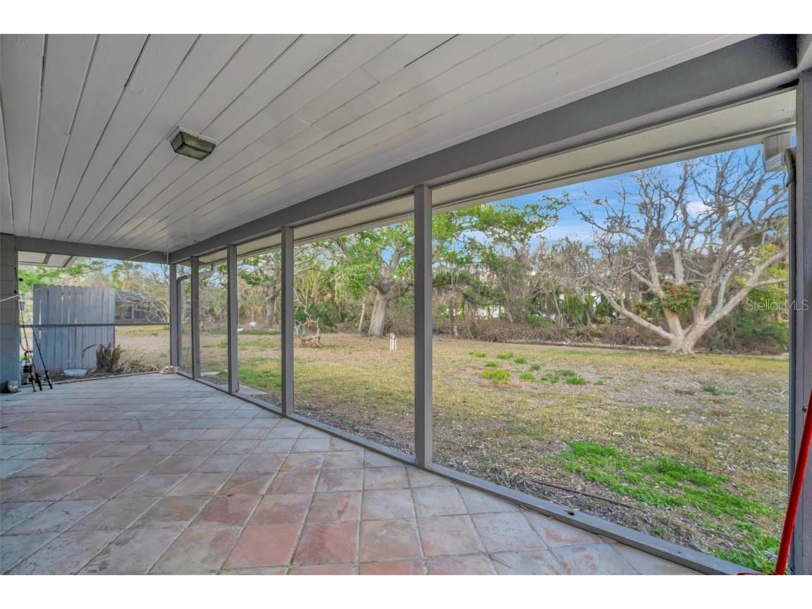 8555 Heron Lagoon Circle Sarasota FL 34242 A4646820 image22