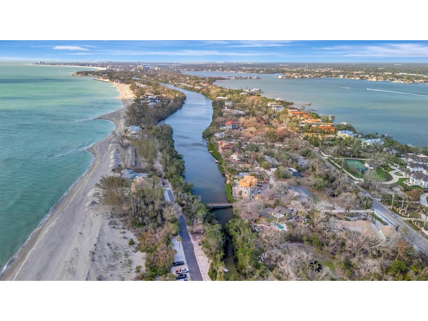 8555 Heron Lagoon Circle Sarasota FL 34242 A4646827 image12