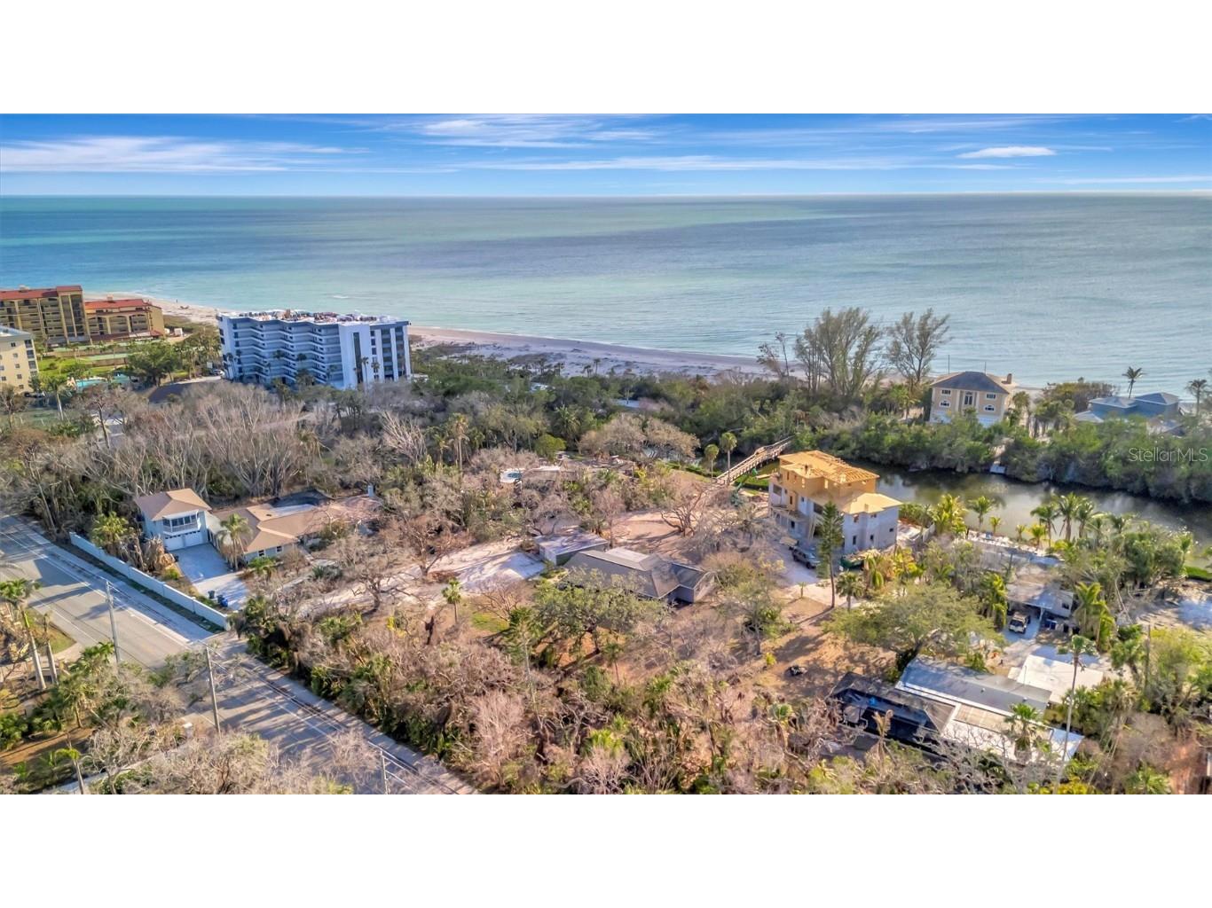 8555 Heron Lagoon Circle Sarasota FL 34242 A4646827 image16