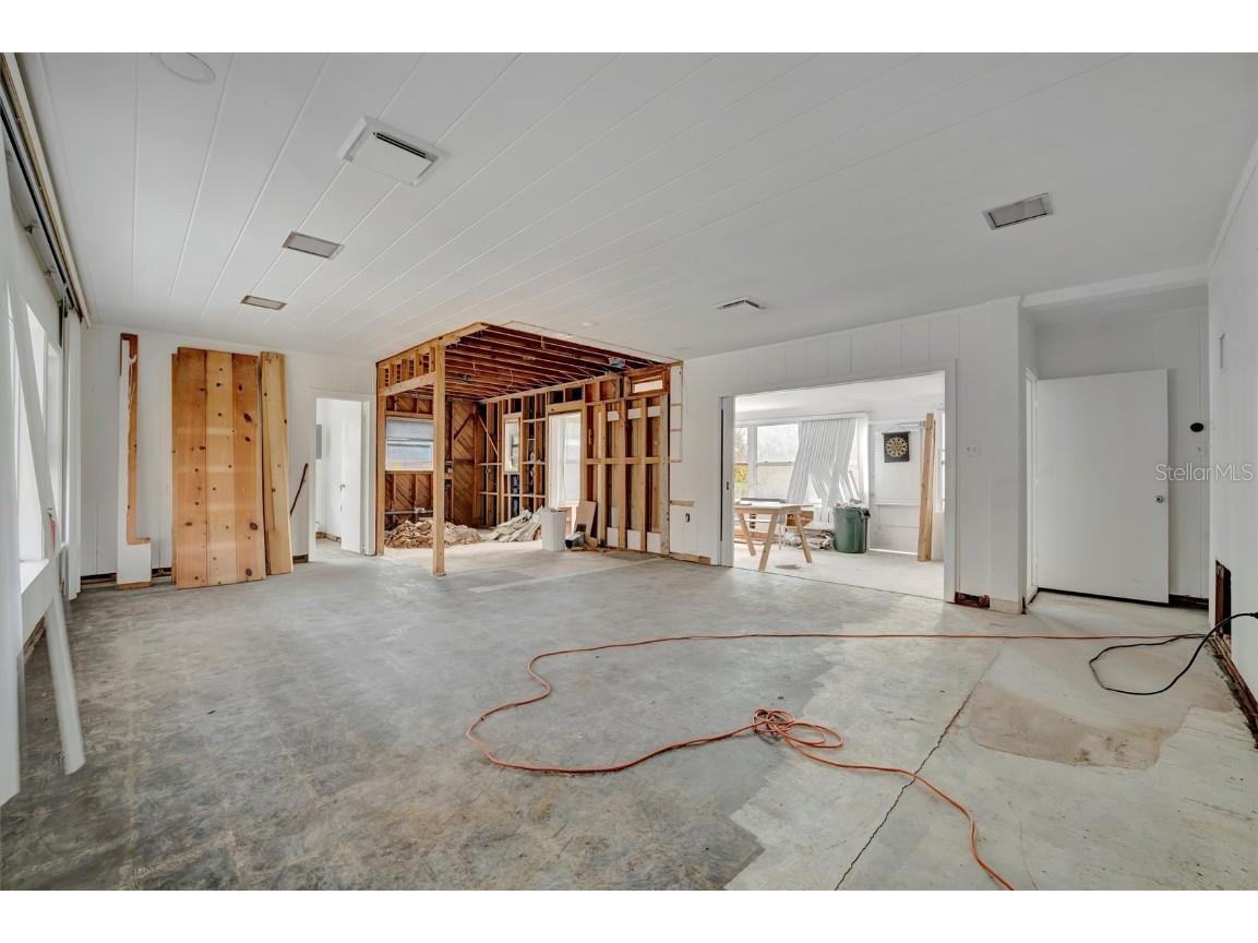 8555 Heron Lagoon Circle Sarasota FL 34242 A4646827 image23