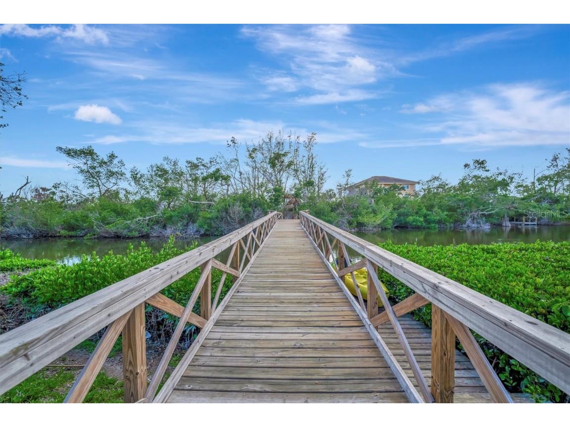 8555 Heron Lagoon Circle Sarasota FL 34242 A4646827 image5