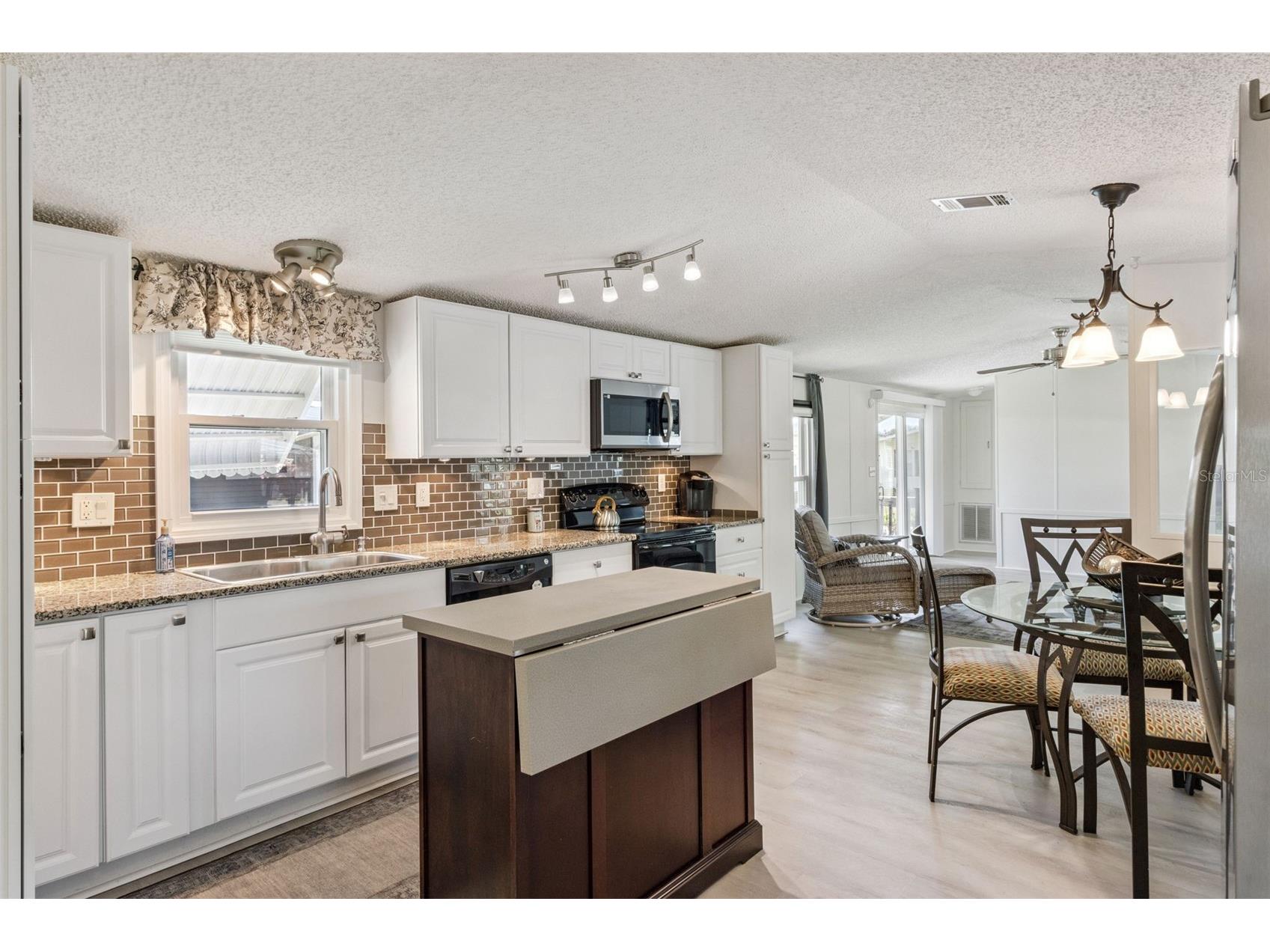 8556 Breeze Hill Drive Lake Wales FL 33898 - LAKE WEOHYAKAPKA L4960487 image3