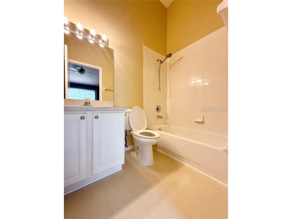 8556 Hunters Key Circle Tampa FL 33647 TB8414567 image12