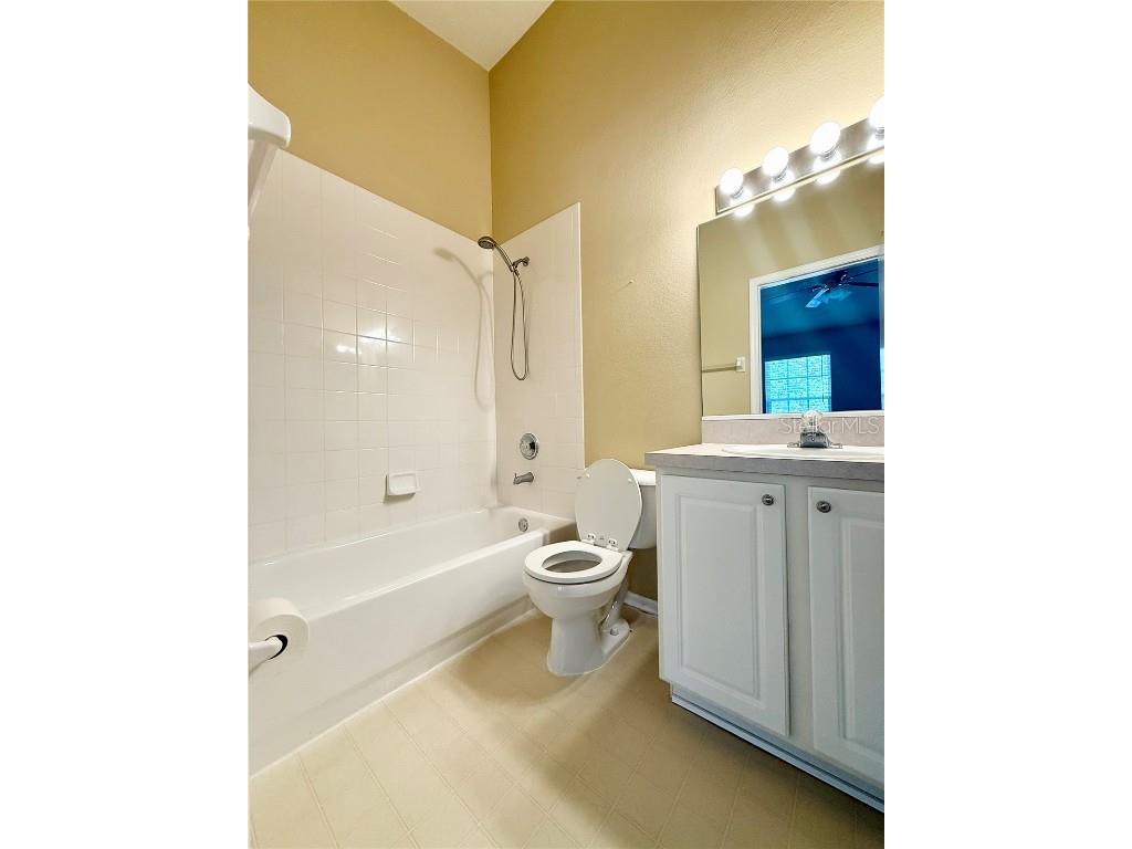 8556 Hunters Key Circle Tampa FL 33647 TB8414567 image14