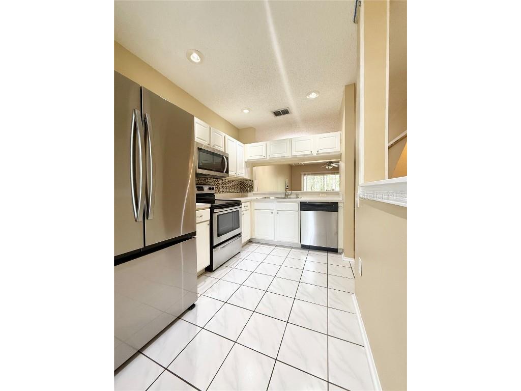 8556 Hunters Key Circle Tampa FL 33647 TB8414567 image4