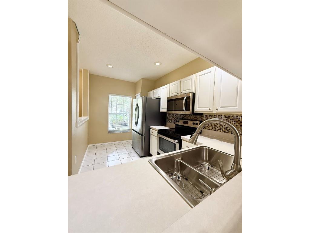 8556 Hunters Key Circle Tampa FL 33647 TB8414567 image5