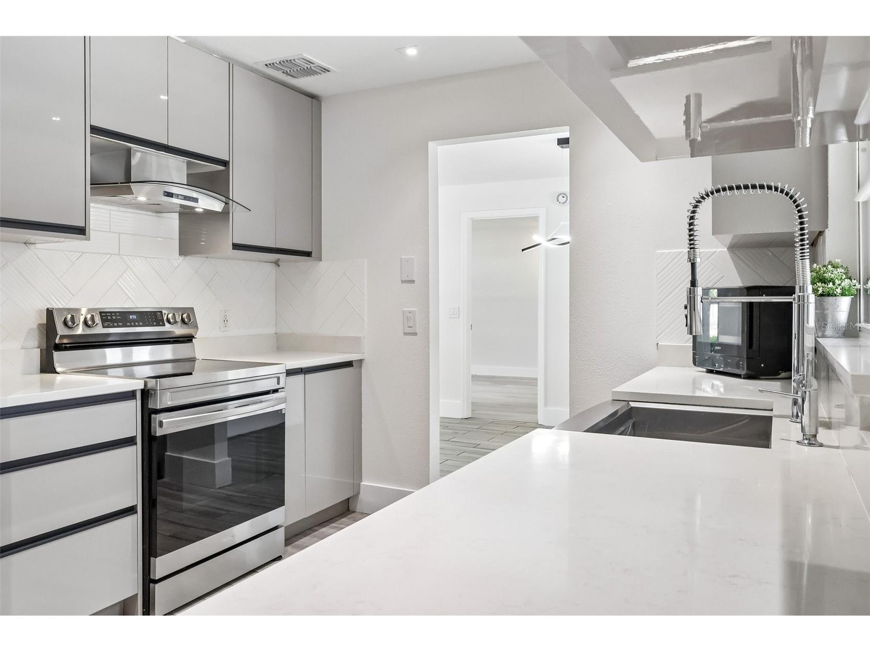8558 Cedar Cove Drive Orlando FL 32819 O6403180 image14